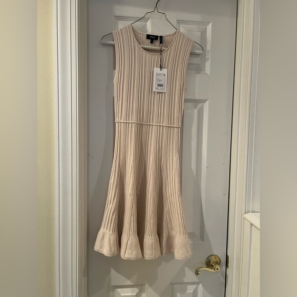BRAND NEW Theory Fit and Flare in color ecru- - Picture 10 of 13